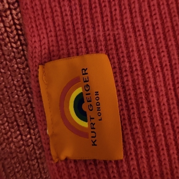 Nwot Kurt Geiger Pink Metallic Winter Scarf​​​​​​​​ - Picture 2 of 6